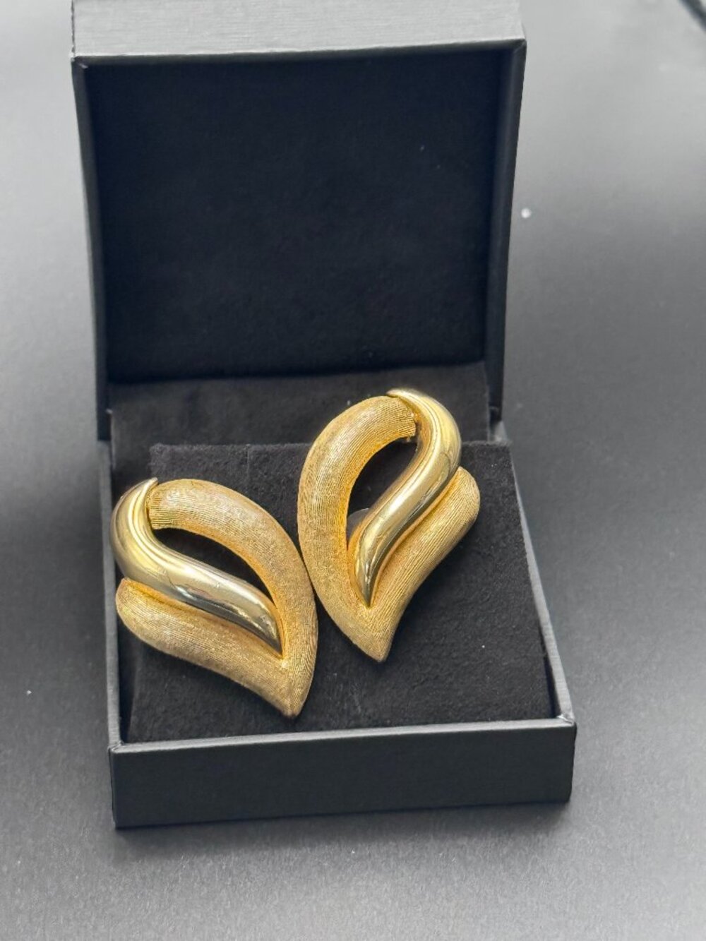 Christian Dior Vintage Textured Clip-on Earrings
